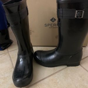 SPERRY winter boots